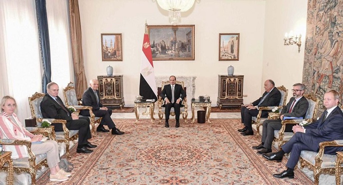 الرئيس السيسي يؤكد أهمية تكثيف العمل الدولي لاحتواء الآثار الاقتصادية للأزمة الروسية الأوكرانية