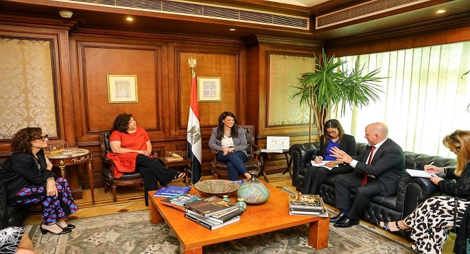 بالصور.. رانيا المشاط تلتقي وفد دولة الأرجنتين لاستكشاف فرص التعاون المشترك