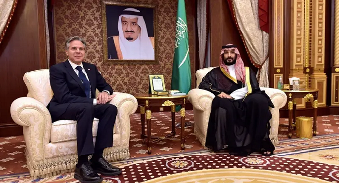 ولي العهد السعودي يبحث مع بلينكن تعزيز التعاون والتطورات الإقليمية والدولية