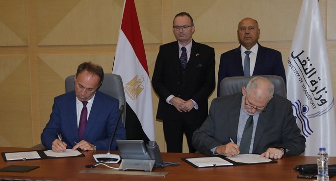 بالصور.. وزير النقل يشهد توقيع عقد تحديث 280 جرار بين الهيئة القومية لسكك حديد مصر وشركة سكودا التشيكية