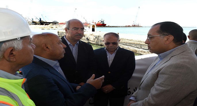 بالصور ..رئيس الوزراء يتابع معدلات تنفيذ عدة مشروعات بميناءي الإسكندرية والدخيلة ضمن خطة تنفيذ ميناء الإسكندرية الكبير