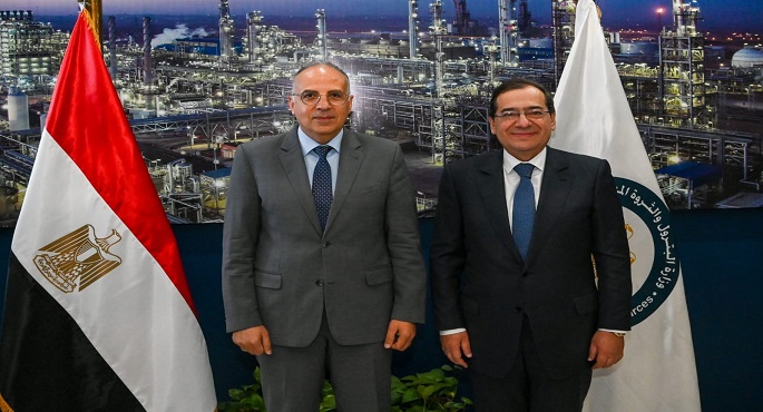 وزيرا الرى والبترول يناقشان تطبيق قانون الموارد المائية  بشأن تراخيص المياه للمنشآت البترولية