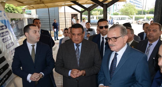وزير التنمية المحلية ومحافظ كفر الشيخ يتفقدان المركز التكنولوجي لخدمة المواطنين بالديوان العام