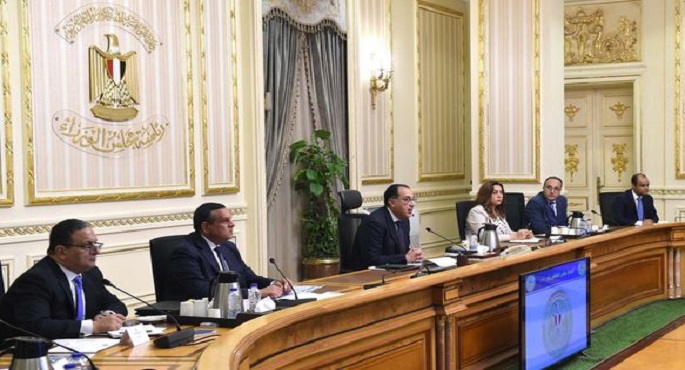 بالصور.. رئيس الوزراء يترأس اجتماع مجلس المحافظين