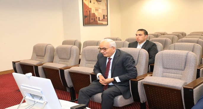وزير التربية والتعليم يتابع امتحانات الثانوية العامة عبر تقنية الفيديو كونفرانس بمقر الوزارة بالعاصمة الإدارية الجديدة