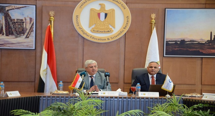 بالصور.. وزير التعليم العالي يشيد بجهود أكاديمية البحث العلمي في تعميق التصنيع المحلي وتوطين التكنولوجيا