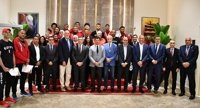 بالصور.. وزير الرياضة يكرم أبطال مصر في التايكوندو وألعاب القوى والاسكواش