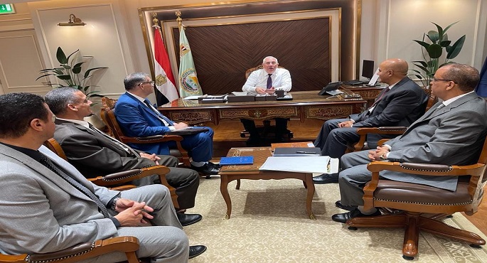 وزير الزراعة يناقش خطة التوسع في إنتاج تقاوى المحاصيل الاستراتيجية