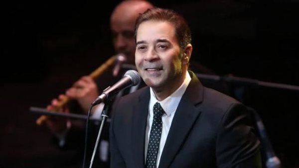 مدحت صالح يحيي اليوم حفلا غنائيا بأوبرا الإسكندرية ضمن المهرجان الصيفي