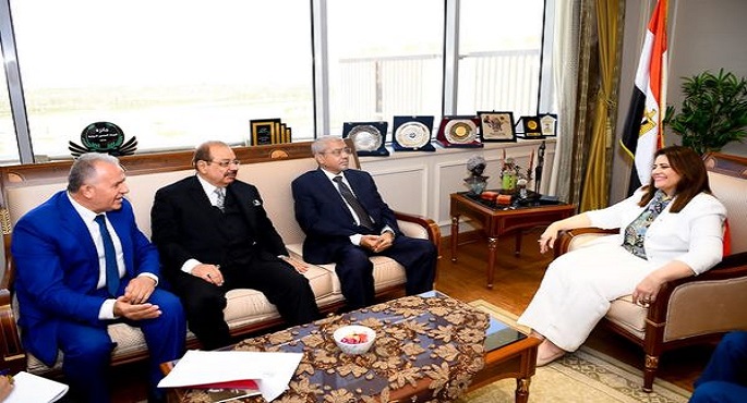 بالصور.. وزيرة الهجرة تستقبل رئيس اتحاد الغرف التجارية وغرفة القاهرة لبحث أوجه التعاون ذات الاهتمام المشترك