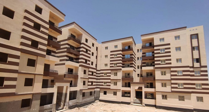 بالصور.. وزير الإسكان يتابع معدلات تنفيذ وحدات المبادرة الرئاسية سكن كل المصريين بمدينة قنا الجديدة
