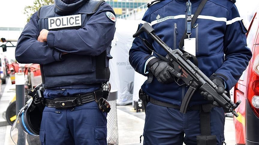 فرنسا تحشد قوات الأمن تحسبا لعيدها الوطني وماكرون يعدل عن إلقاء خطابه