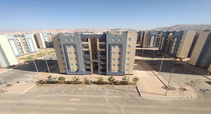 بالصور.. وزير الإسكان يتابع مستجدات مشروعات مدينة غرب قنا على مساحة 8972 فدان