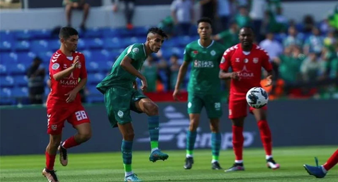 بهدف في الدقيقة 94.. الرجاء المغربي يفوز على بلوزداد الجزائري 2-1 بكأس الملك سلمان