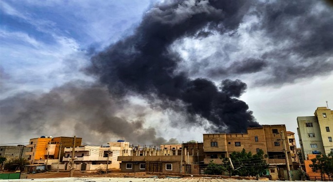 الجيش السوداني يقصف مواقع الدعم في بحري.. واشتباكات بأم درمان