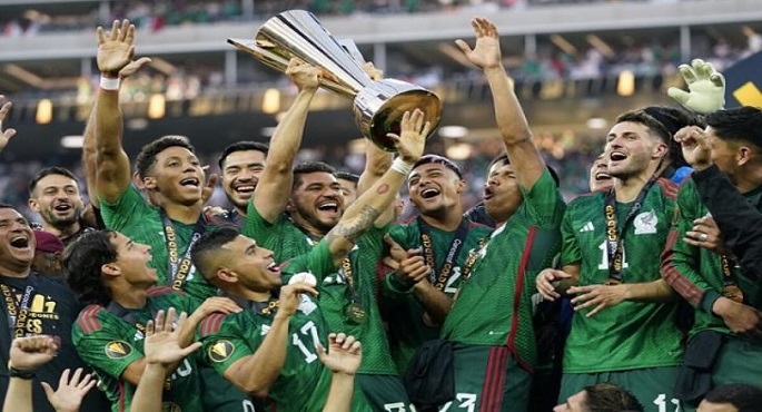 المكسيك تتوج بلقب الكأس الذهبية بعد الفوز على بنما بهدف قاتل