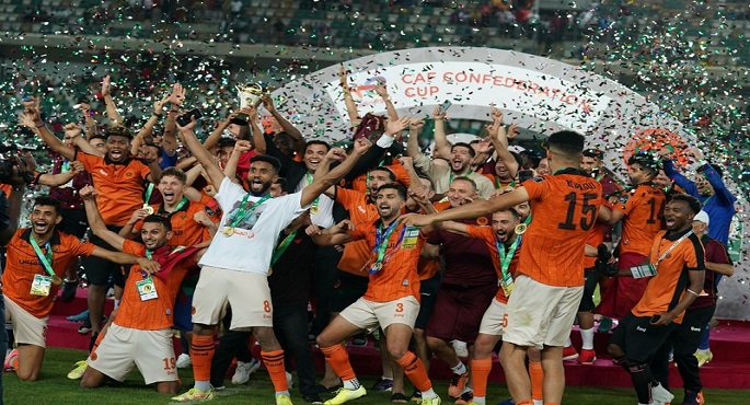 نهضة بركان يتوج بكأس العرش المغربي على حساب الرجاء بهدف قاتل