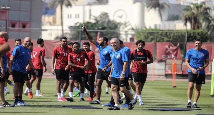 الأهلى يختتم تدريباته اليوم ويدخل معسكراً مغلقاً استعداداً لموقعة صن داونز غدًا