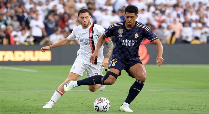 ريال مدريد يقلب تأخره بهدفين إلى فوز بثلاثية أمام ميلان وديا