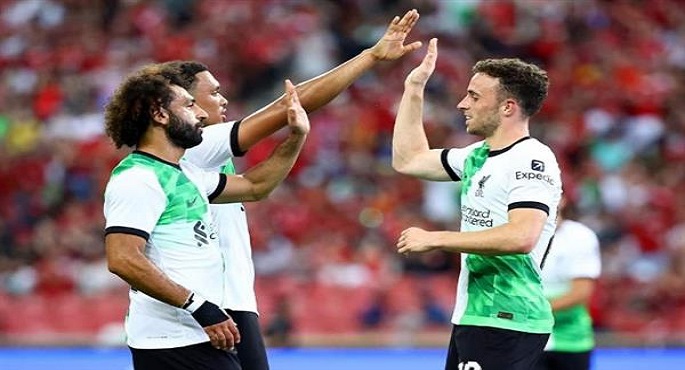 صلاح يصنع هدفين ويقود ليفربول للفوز على ليستر سيتي برباعية ودياً