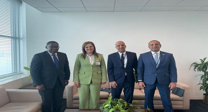 وزيرة التخطيط والتنمية الاقتصادية تلتقي المستشار الخاص للأمين العام للأمم المتحدة المعني بالعمل المناخي