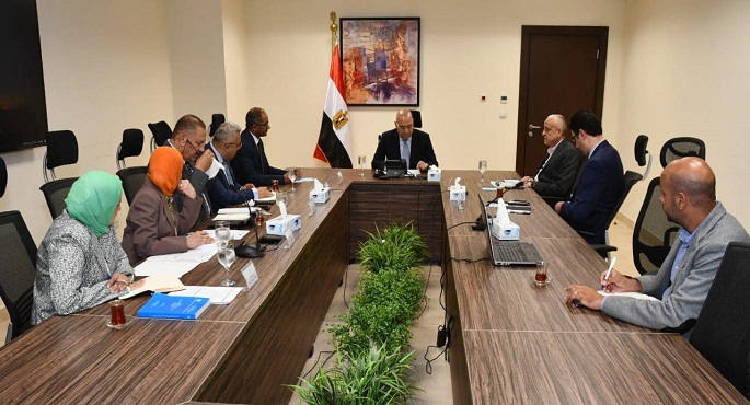 وزير الإسكان يناقش تعديل الكود المصري لاشتراطات الحماية المدنية