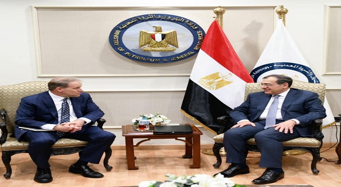 وزير البترول بستقبل مساعد وزيرة الطاقة الامريكية لإدارة الطاقة الأحفورية والكربون