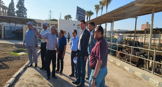 بالصور .. وزير الزراعة اللبناني يزور بعض مشروعات الثروة الحيوانية والسمكية للاستفادة من التجربة المصرية