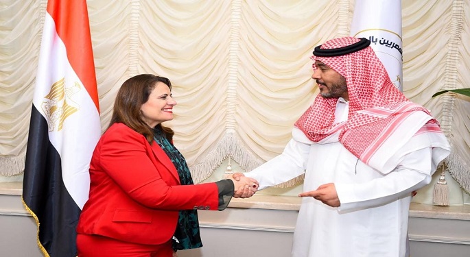 وزيرة الهجرة والملحق العمالي السعودي يوضحان حقوق وواجبات السيدات العاملات بالمملكة