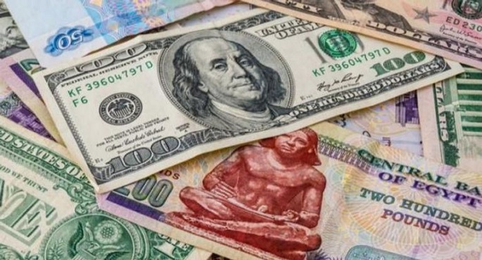 استقرار أسعار صرف الدولار وتباين “اليورو” و”الإسترليني” في بداية التعاملات