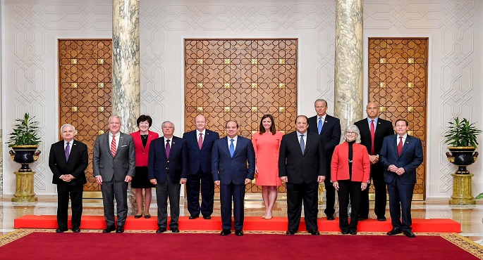 بالصور .. الرئيس السيسي يؤكد لوفد مجلس الشيوخ الأمريكي موقف مصر الثابت برفض استهداف المدنيين والتهجير القسري للفلسطينيين