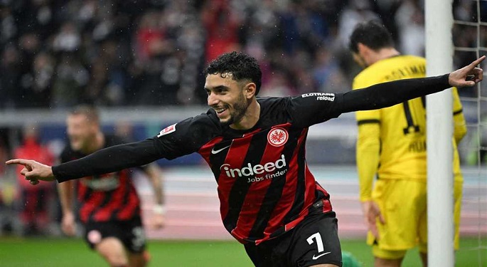 مرموش يسجل هدفين في تعادل فرانكفورت مع دورتموند 3-3 بالدوري الألماني