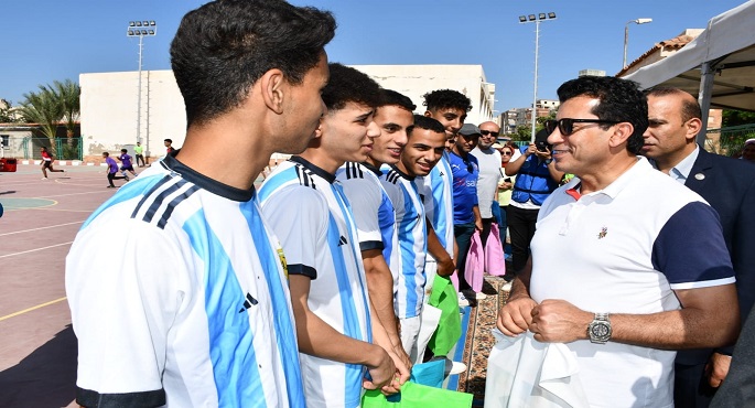بالصور.. وزير الرياضة يشهد اللقاء الختامي المجمع لمراكز تدريب “ها أنا أحقق ذاتي” للأطفال الأيتام