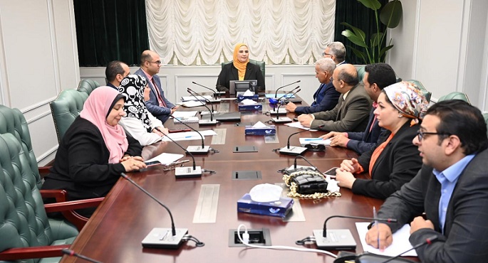 وزيرة التضامن تتابع موقف ميكنة منظومة الرعاية الاجتماعية