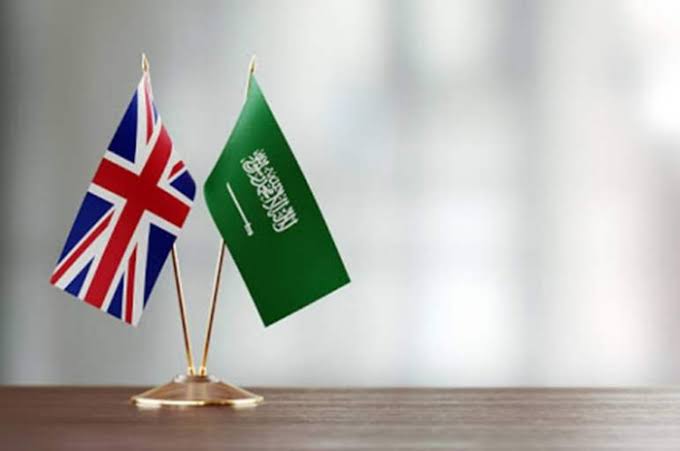 السعودية وبريطانيا تبحثان العلاقات الثنائية والأوضاع الإقليمية والدولية