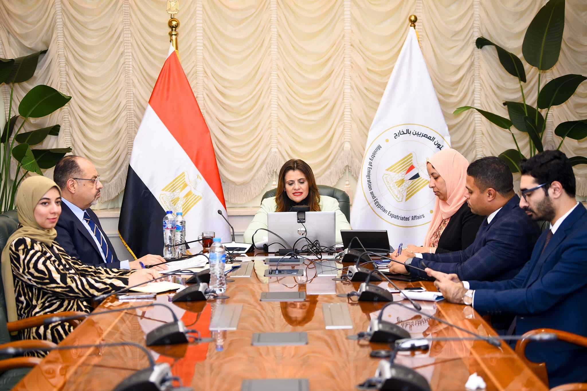 وزيرة الهجرة تجتمع مع المصريين بالخارج لاستعراض الفرص الاستثمارية