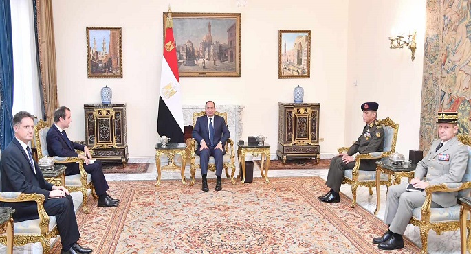 الرئيس السيسى يطّلع على نتائج جولة وزير القوات المسلحة الفرنسي لتهدئة الأوضاع فى المنطقة