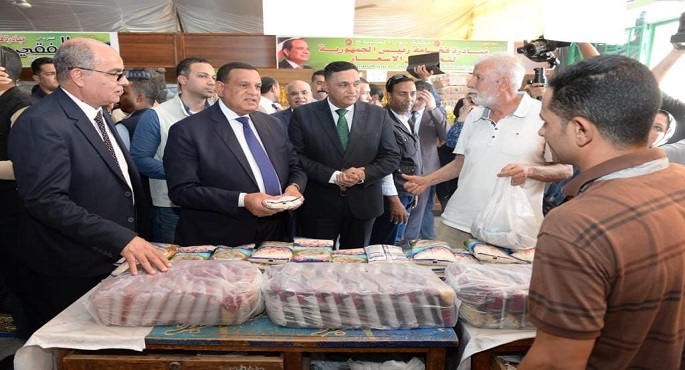 بالصور .. وزير التنمية المحلية ومحافظ الدقهلية يتفقدان معرض بيع السلع بأسعار مخفضة ومنفذ مبادرة تخفيض أسعار اللحوم