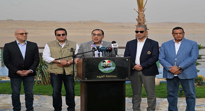 بالصور .. رئيس الوزراء: الدولة ستواجه بكل الحسم أي محاولات للبناء على الأراضي الزراعية