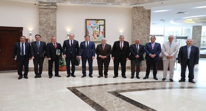 بالصور.. وزير التعليم العالي يبحث آليات التعاون العلمي والتكنولوجي مع وزير التجارة البيلاروسي