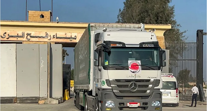 “بالحد الأدنى”.. إسرائيل تسمح بزيادة إمدادات الوقود إلى غزة