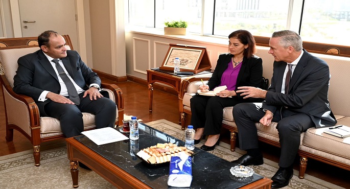 وزير التجارة يبحث مع المدير التنفيذي للغرفة العربية الألمانية للصناعة والتجارة سبل تعزيز التعاون