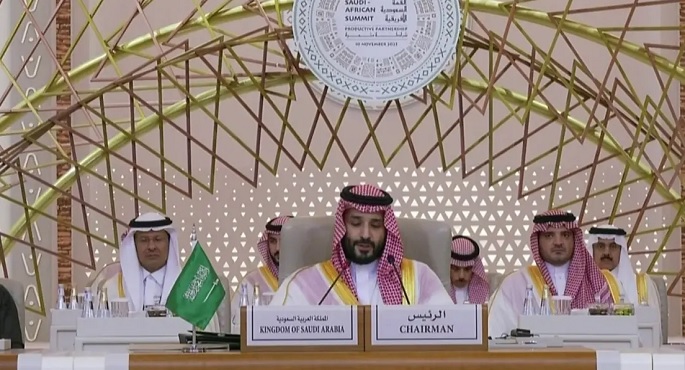 في كلمته أمام القمة السعودية الإفريقية.. بن سلمان: ندين بشدة الانتهاكات الإسرائيلية في قطاع غزة