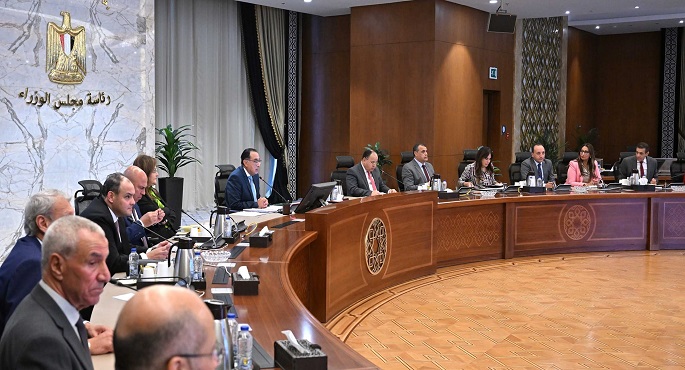 بالصور..مدبولي يترأس اجتماع “الأعلى لصناعة السيارات”.. وتوقيع اتفاقيات مع 4 شركات لبدء التصنيع بمصر