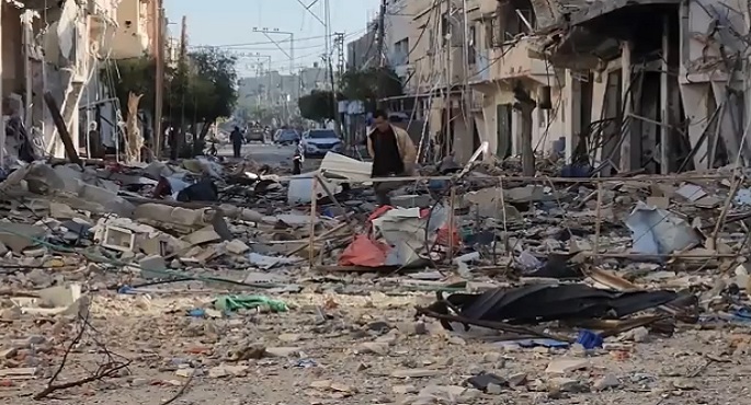 عودة جزئية للاتصالات والإنترنت في بعض مناطق قطاع غزة
