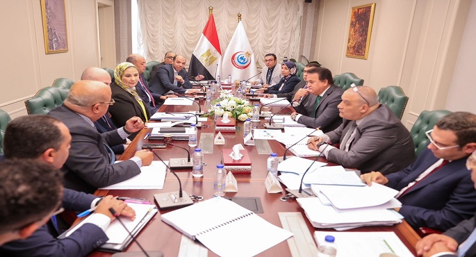 عبد الغفار يُعلن الموافقة على ضم أعضاء المهن الطبية إلى عضوية صندوق مخاطر المهن الطبية