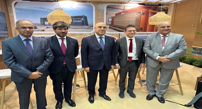 بالصور.. وزير الإسكان يشارك في معرض “أكواتك” أحد أكبر المعارض المتخصصة في تكنولوجيات المياه والبيئة والنفايات في العالم بهولندا