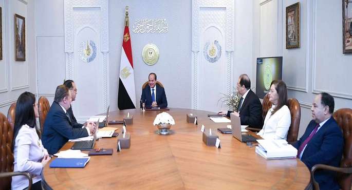 الرئيس السيسي يوجه بمواصلة تطوير البرامج والمشروعات الاقتصادية الوطنية