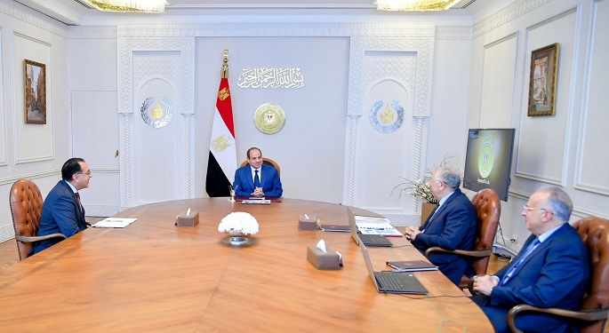 الرئيس السيسي يوجه بتوفير جميع العوامل الداعمة لنجاح المشروعات القومية