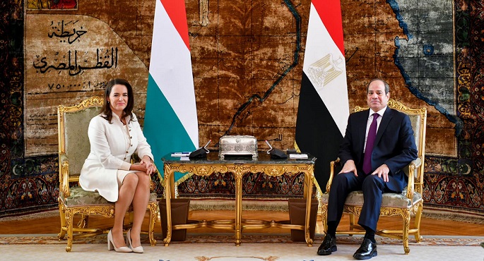 بالصور .. الرئيس السيسي يشيد بعلاقات التعاون الاستراتيجية بين مصر والمجر في المجالات كافة